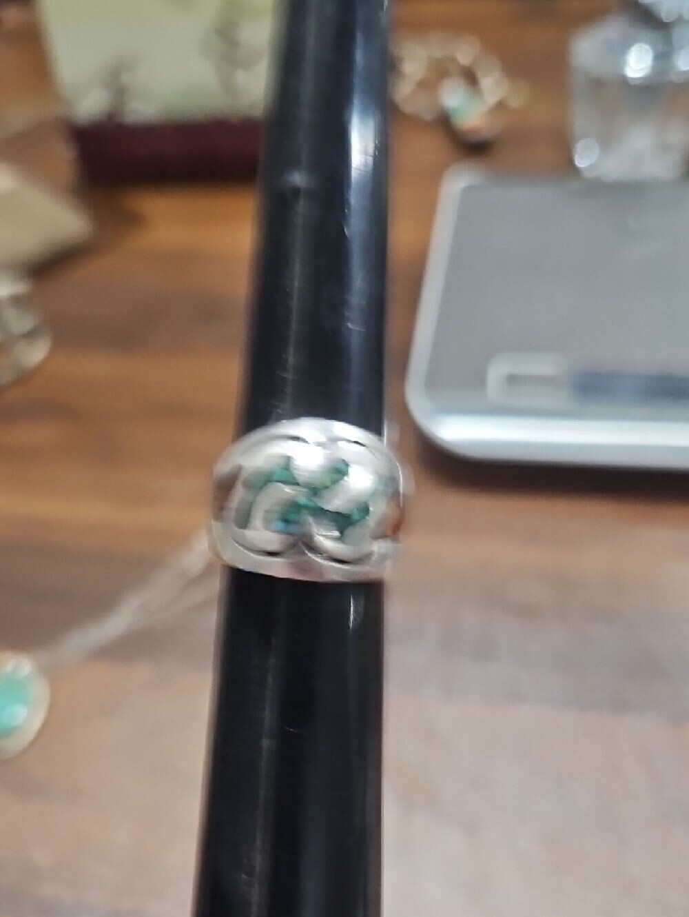 Vintage Navajo Sterling Silver Turquoise & Coral Inlay Ring - Picture 4 of 8
